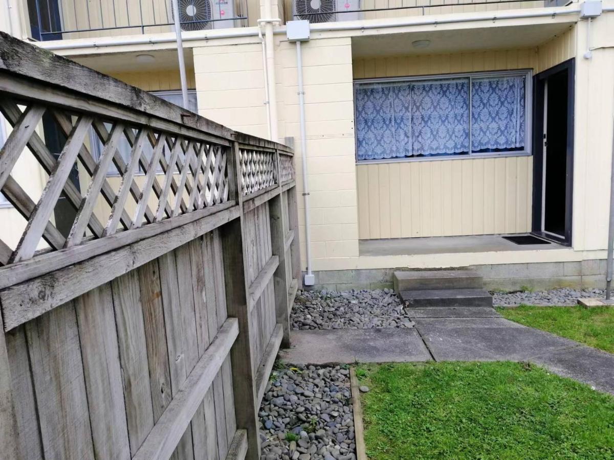 Stanley Apartments Hamilton Exterior photo
